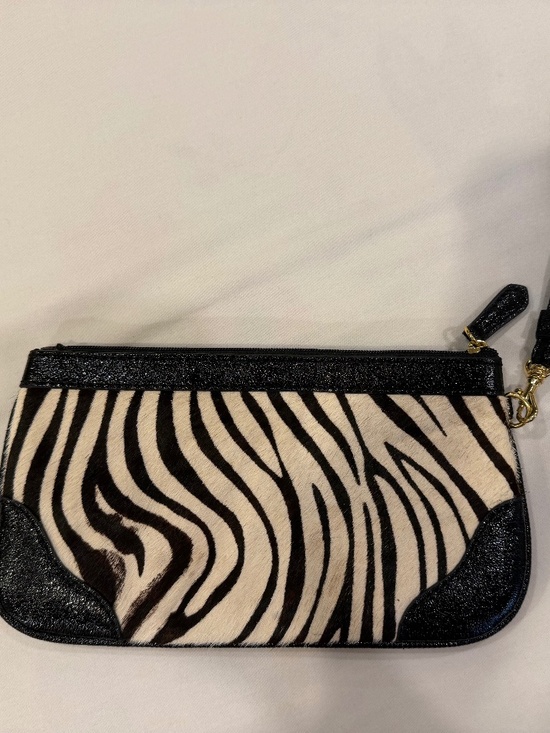 Wilsons Leather Handbags - Wilson’s Leather Wristlet